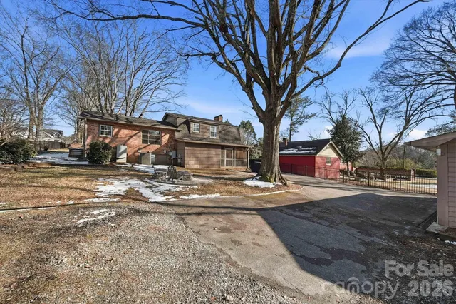 $399,900 | 1215 6th Street Northwest, Hickory, NC 28601