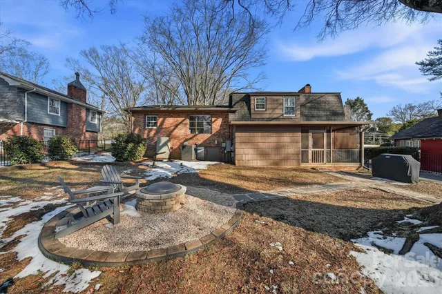 $399,900 | 1215 6th Street Northwest, Hickory, NC 28601