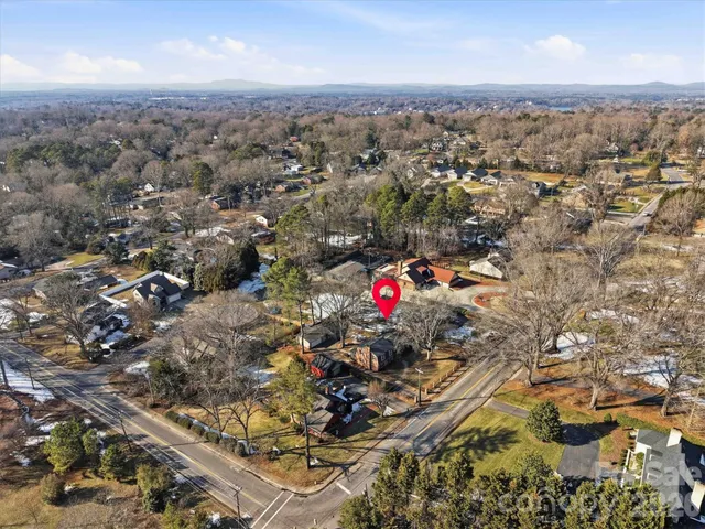 $399,900 | 1215 6th Street Northwest, Hickory, NC 28601