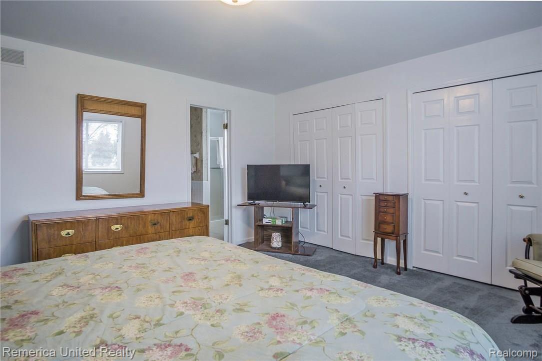 11880 Larkins Road Brighton, MI 48114 - Photo 23 of 26 DSC03734.jpg