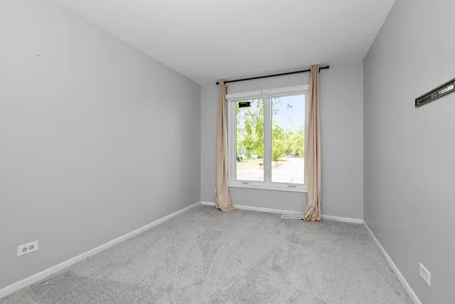 $2,900 | 225 Kedvale Court, Bolingbrook, IL 60440