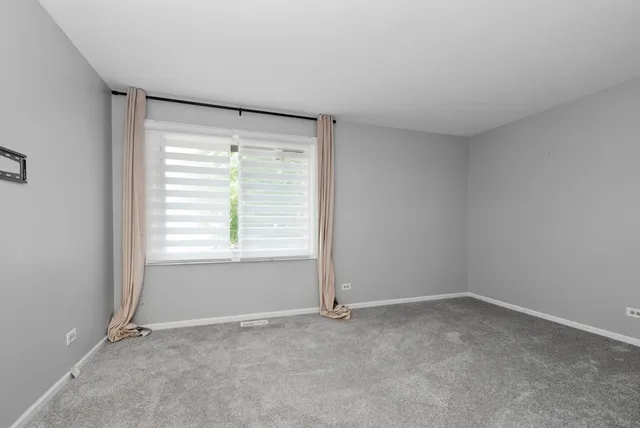 $2,900 | 225 Kedvale Court, Bolingbrook, IL 60440