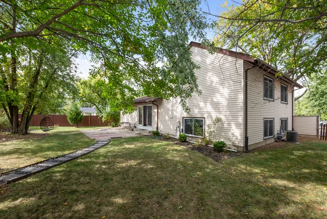 $2,900 | 225 Kedvale Court, Bolingbrook, IL 60440