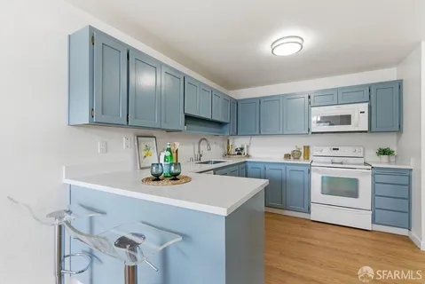 $695,000 | 208 North Lake Merced Hills, Unit 3C, San Francisco, CA 94132