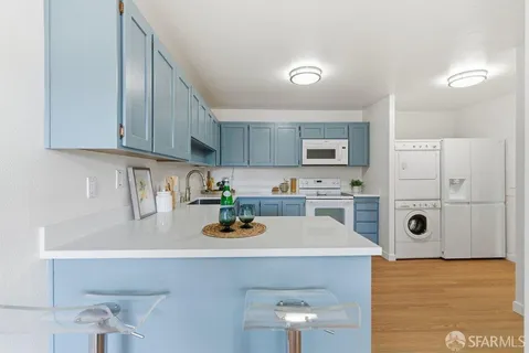 $695,000 | 208 North Lake Merced Hills, Unit 3C, San Francisco, CA 94132