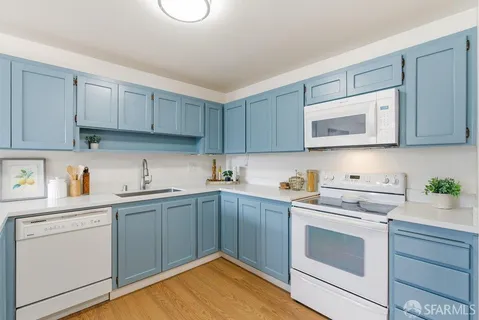 $695,000 | 208 North Lake Merced Hills, Unit 3C, San Francisco, CA 94132