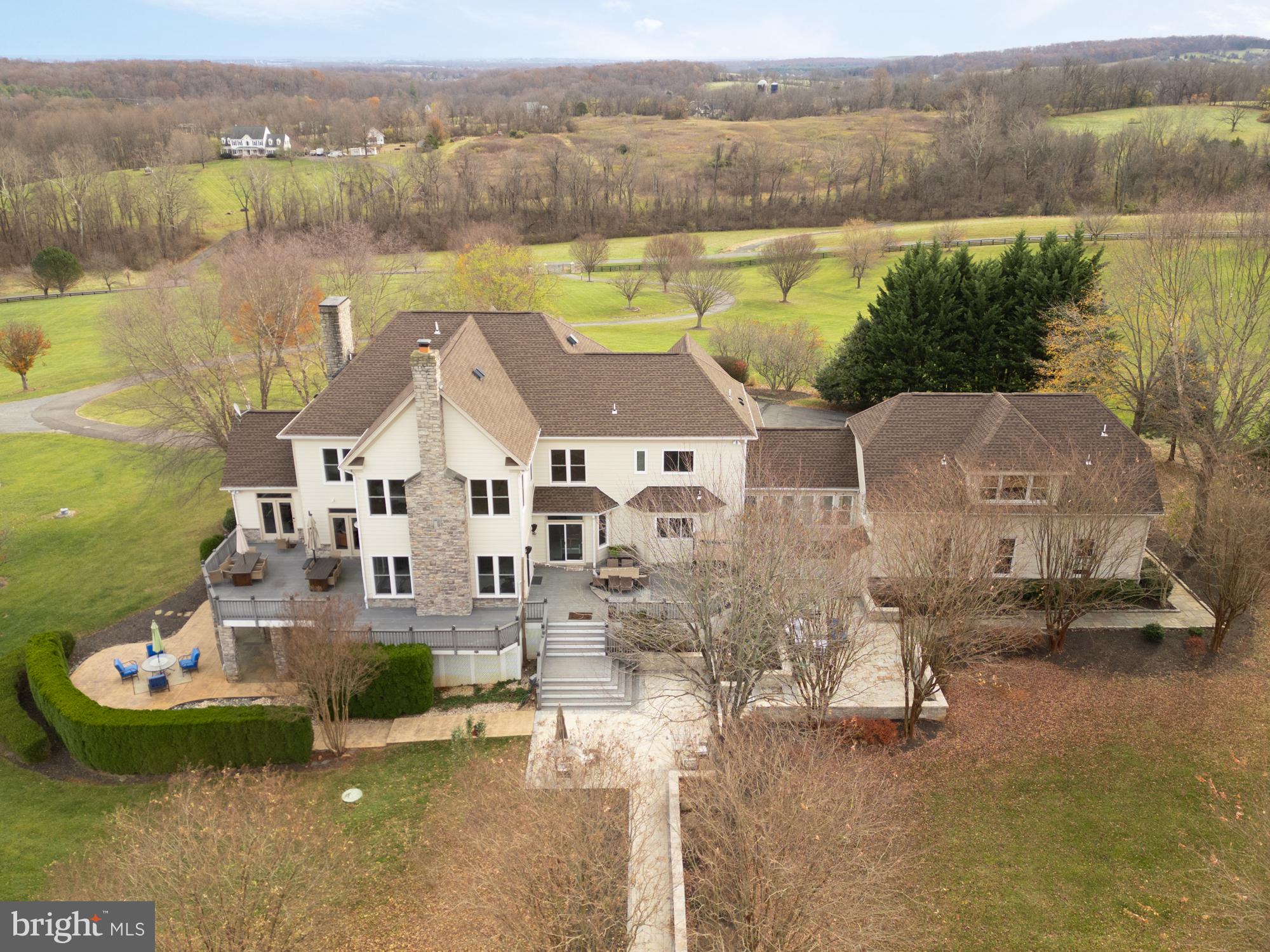 19109 Peale Lane Leesburg, VA 20175 - Photo 127 of 135 an aerial view of residential houses with outdoor space and lake view