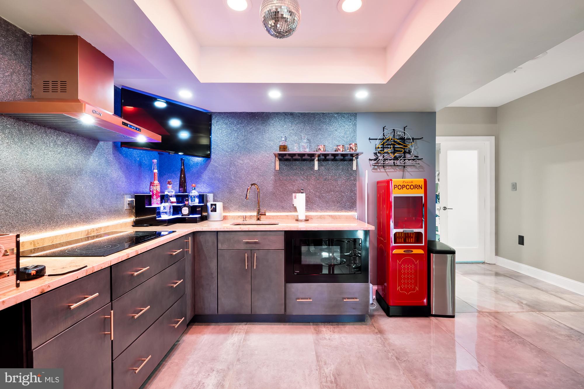 19109 Peale Lane Leesburg, VA 20175 - Photo 88 of 135 a kitchen with stainless steel appliances granite countertop a sink counter space cabinets and a sink