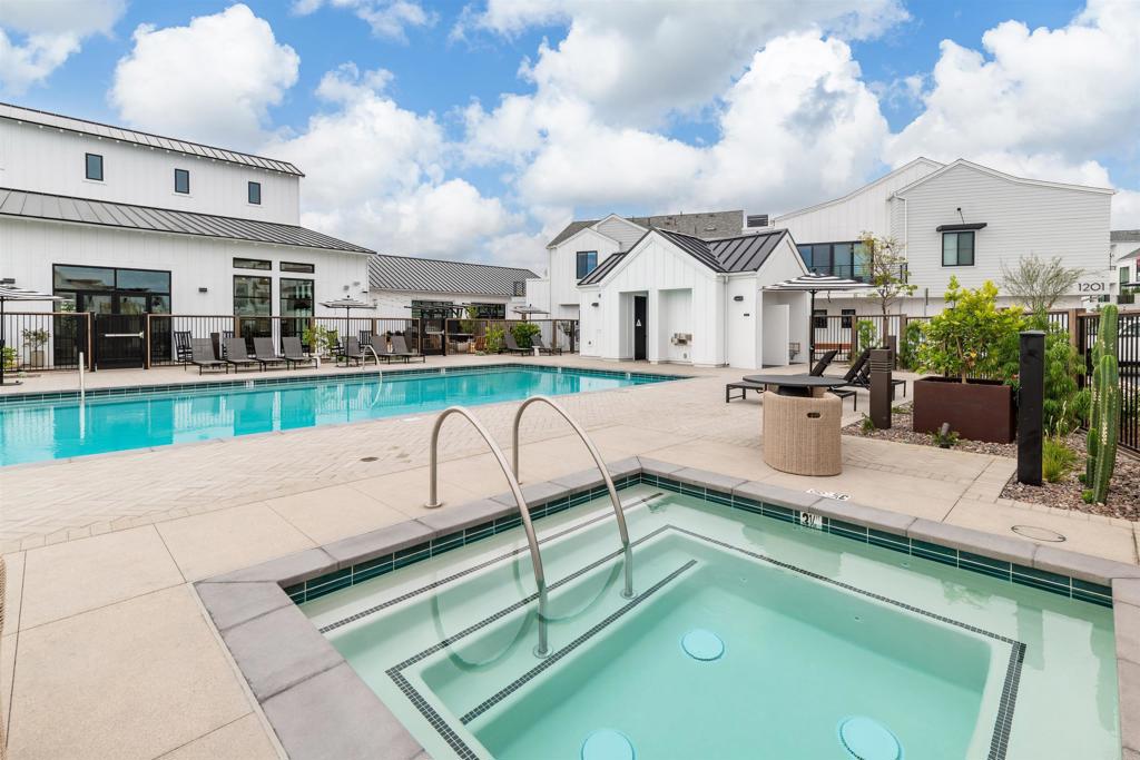 1602 San Remo Place, Unit 201 Encinitas, CA 92024 - Photo 35 of 56