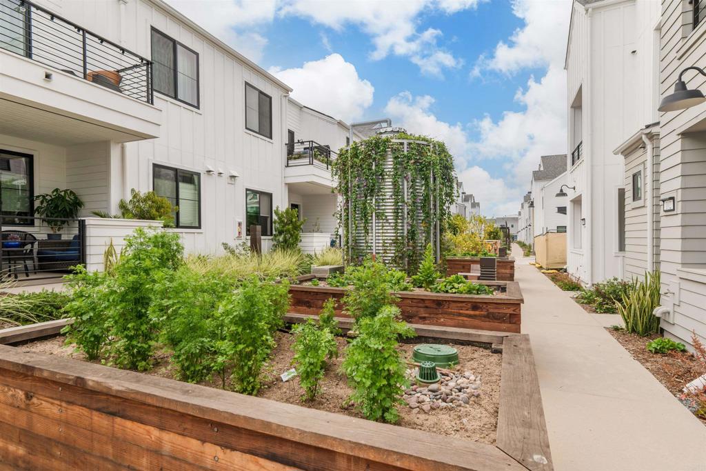 1602 San Remo Place, Unit 201 Encinitas, CA 92024 - Photo 37 of 56