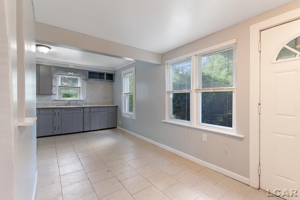 9925 West Beecher Road Clayton, MI 49235 - Photo 4 of 36