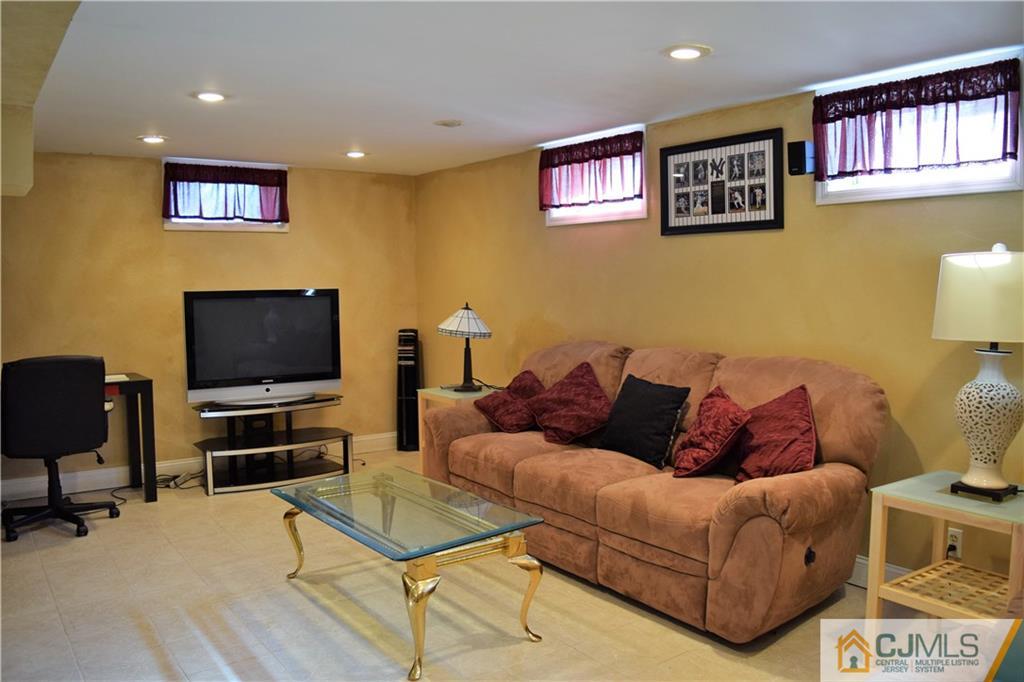 6 Hastings Road Old Bridge, NJ 08857 - Photo 10 of 14 Gallery Image 10