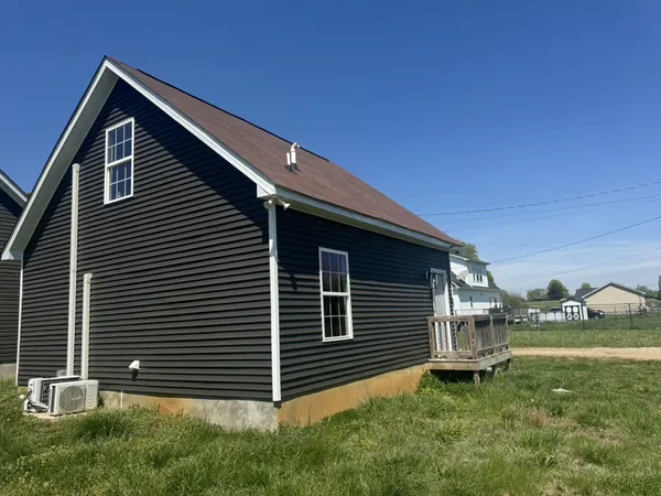 $950 | 3589 Gillespie Road, Unit B, Chapel Hill, TN 37034