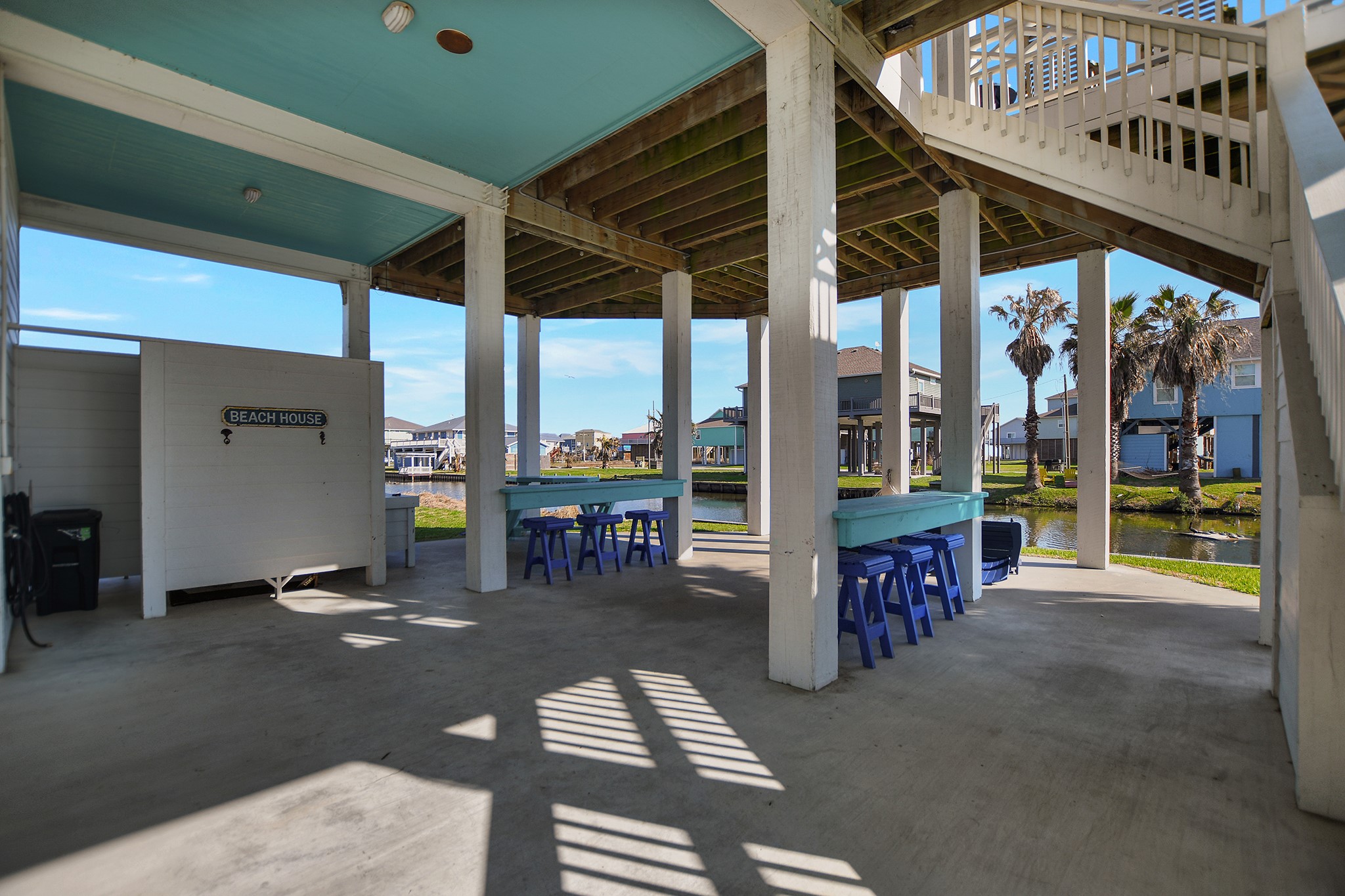 2570 Tide Road Port Bolivar, TX 77650 - Photo 5 of 50 a view of a hallway with seating area