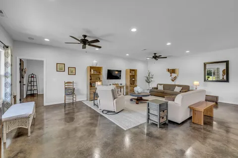 $834,990 | 4830 Moses Road, Columbia, TN 38401