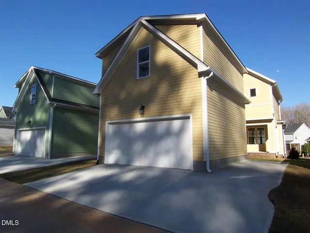 $2,300 | 456 Claremont Drive, Chapel Hill, NC 27516