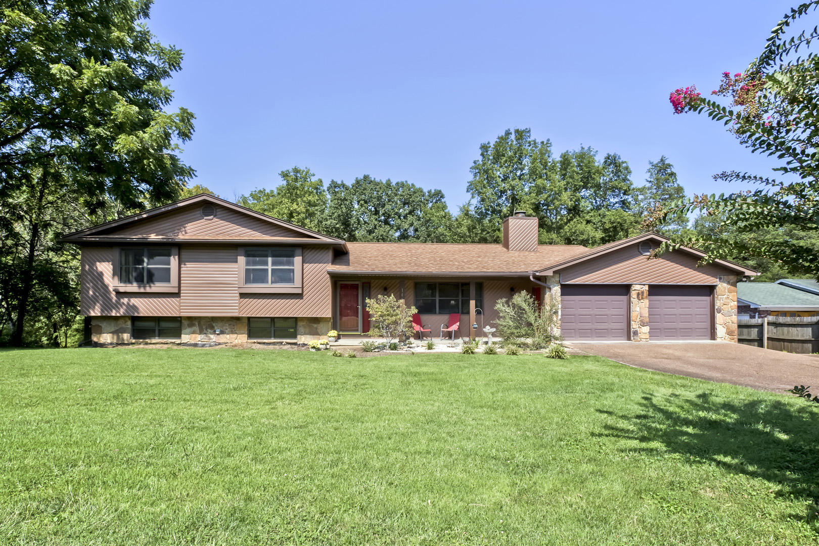 145 Claremont Road Oak Ridge, TN 37830 - Photo 1 of 40 01_ClaremontRoad_145_Front