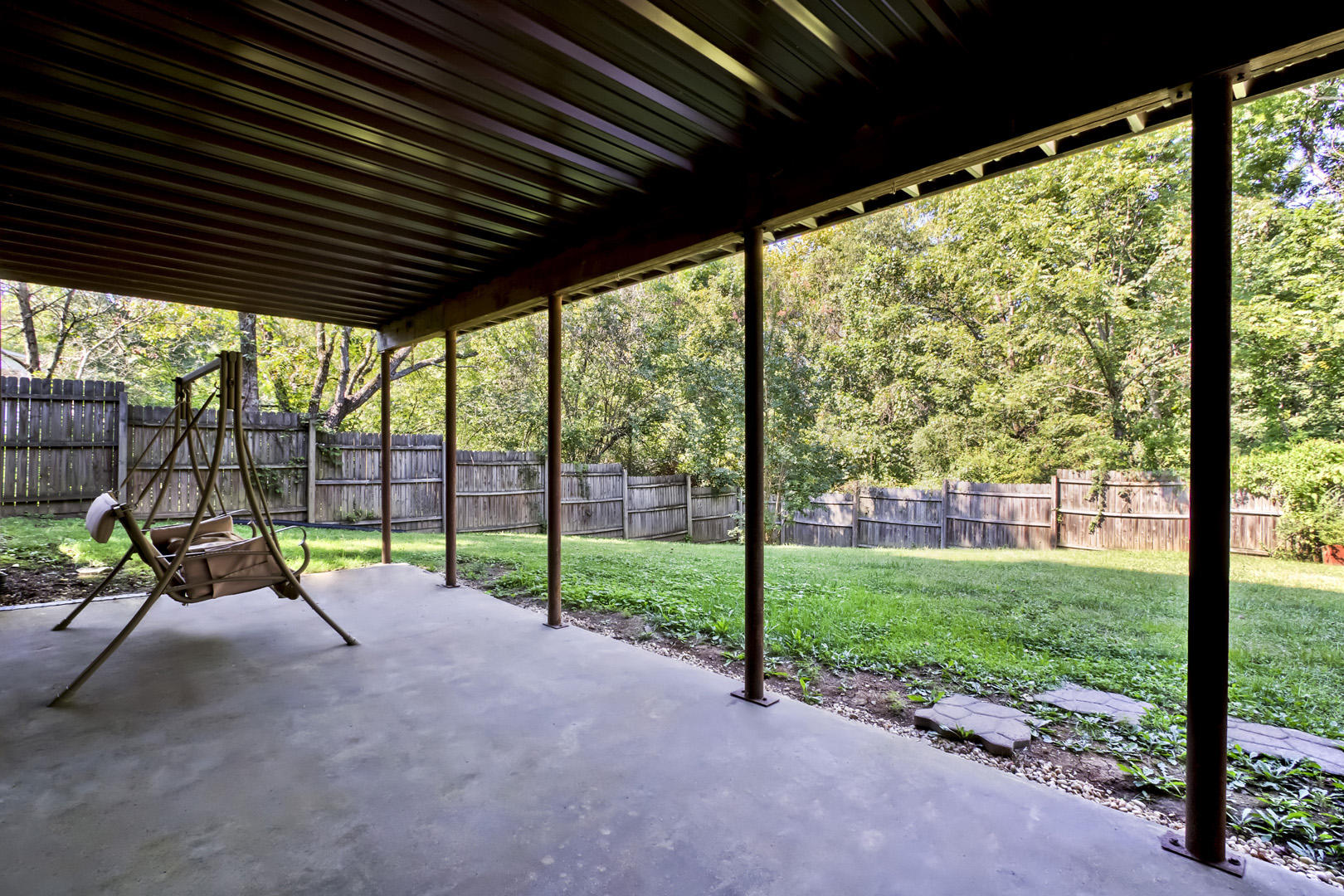 145 Claremont Road Oak Ridge, TN 37830 - Photo 38 of 40 38_ClaremontRoad_145_CoveredPatio