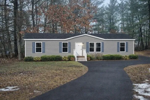 $229,000 | 8650 Paw Paw Trail, Howard City, MI 49329