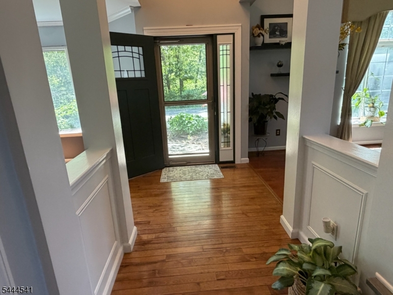 20 Winding Brook Lane Oak Ridge, NJ 07438 - Photo 2 of 23