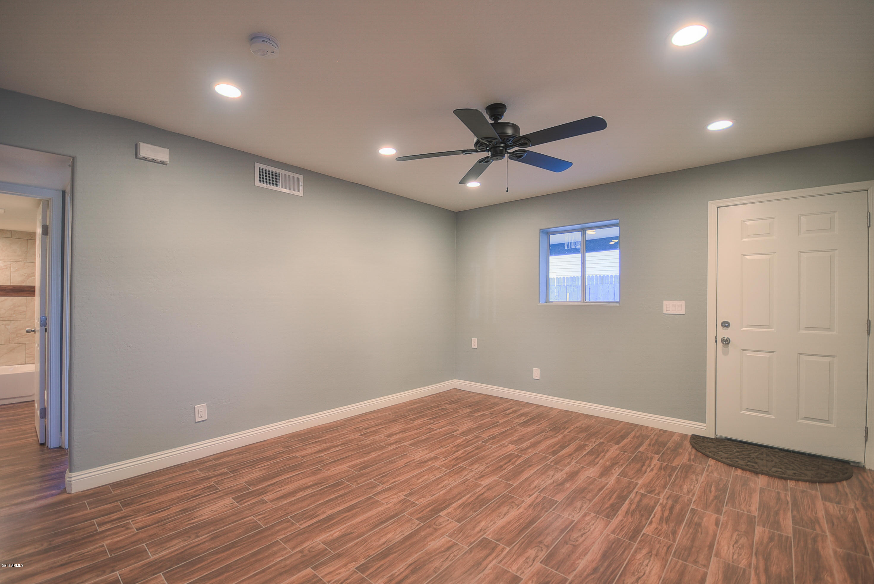8124 West Osborn Road Phoenix, AZ 85033 - Photo 6 of 18 6-2