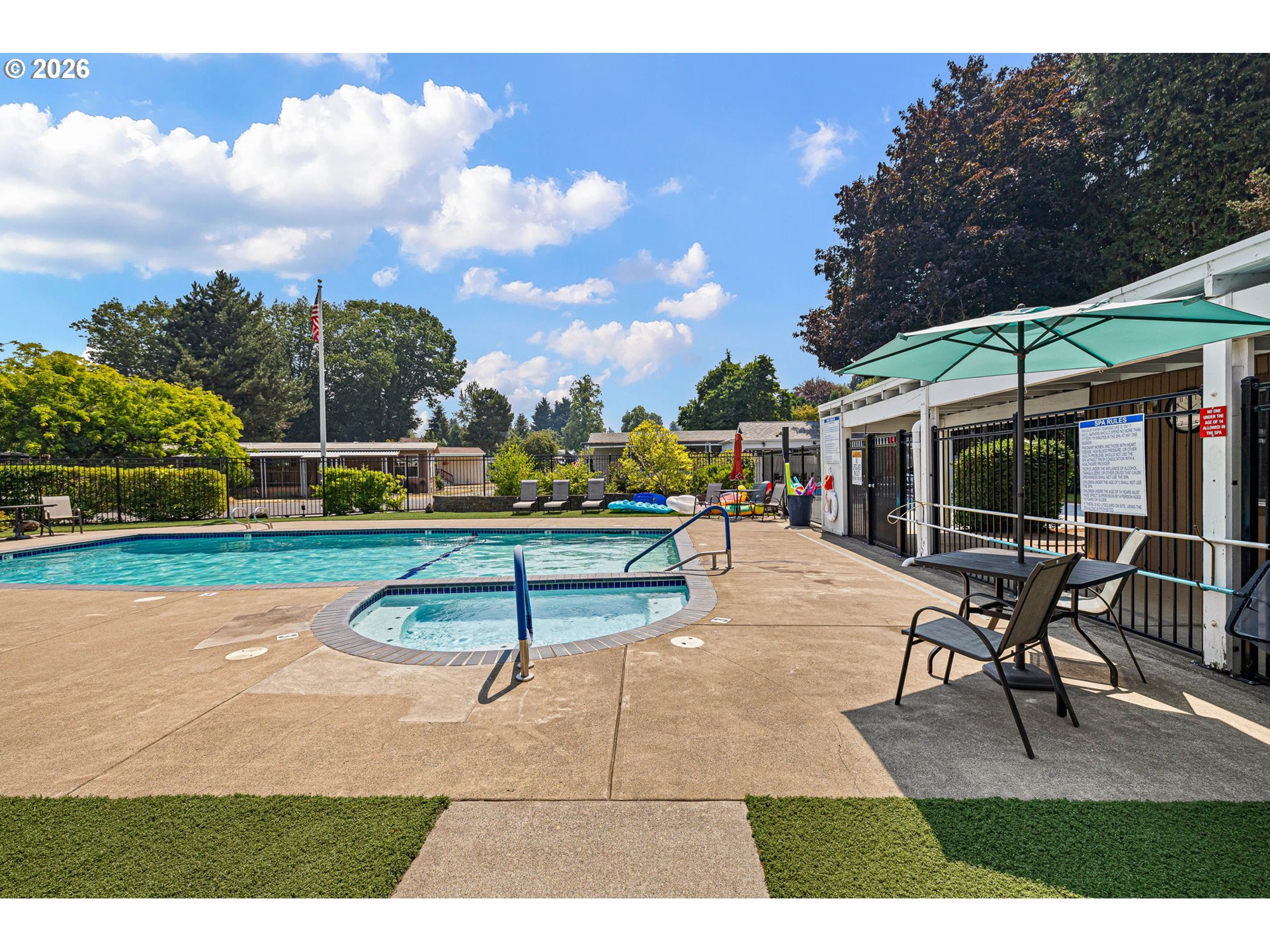 1475 Green Acres Road, Unit 142 Eugene, OR 97408 - Photo 35 of 40 Community Pool