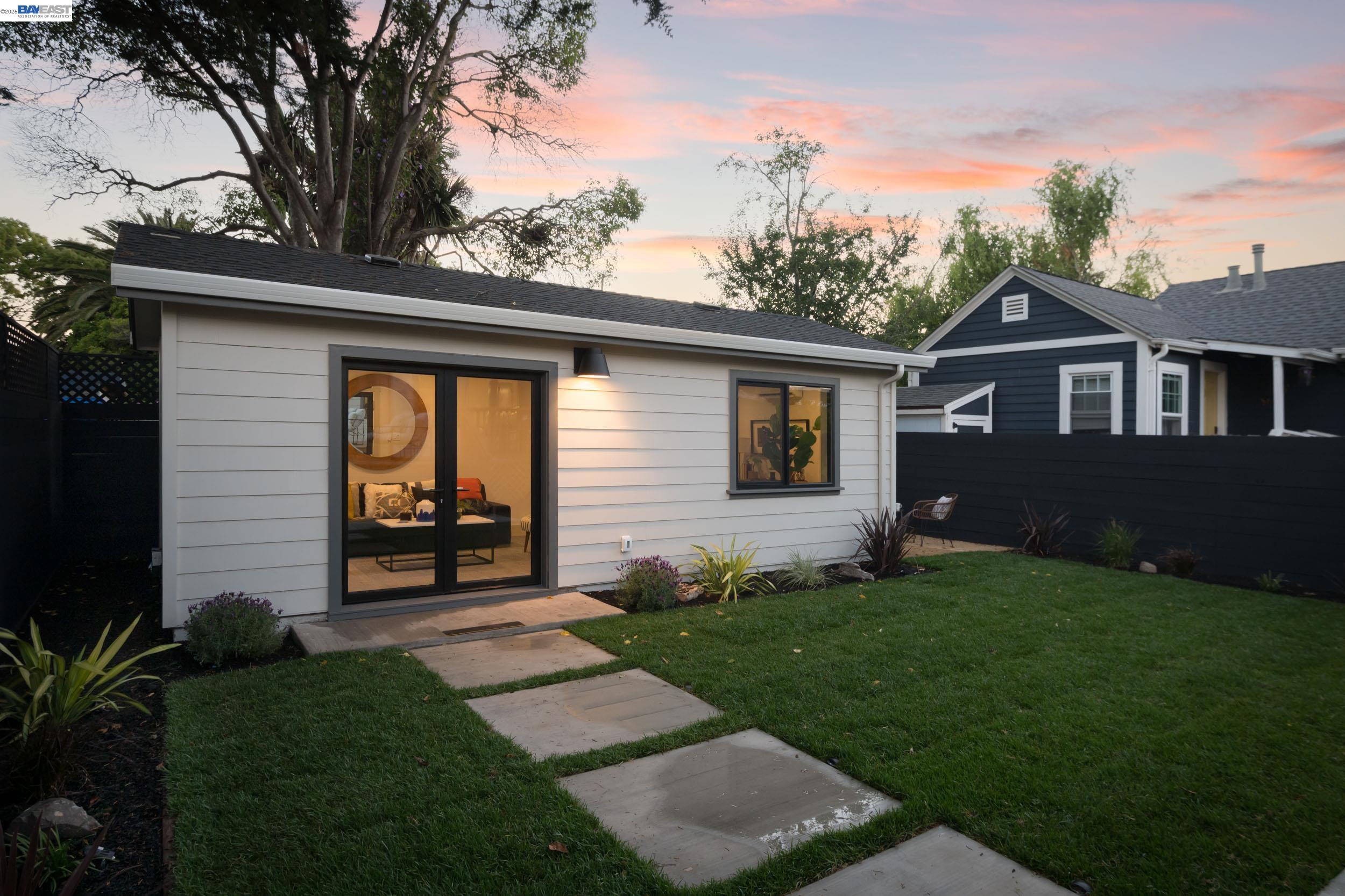 1646 Tenth Street Berkeley, CA 94710 - Photo 34 of 38