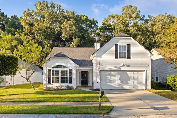 $665,000 | 1572 Wellesley Circle, Mount Pleasant, SC 29466