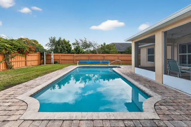 $530,000 | 837 Southwest Hamberland Avenue, Port St. Lucie, FL 34953