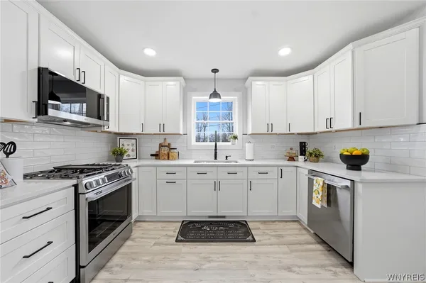$384,990 | 557 Eisenhower Avenue, Evans, NY 14006