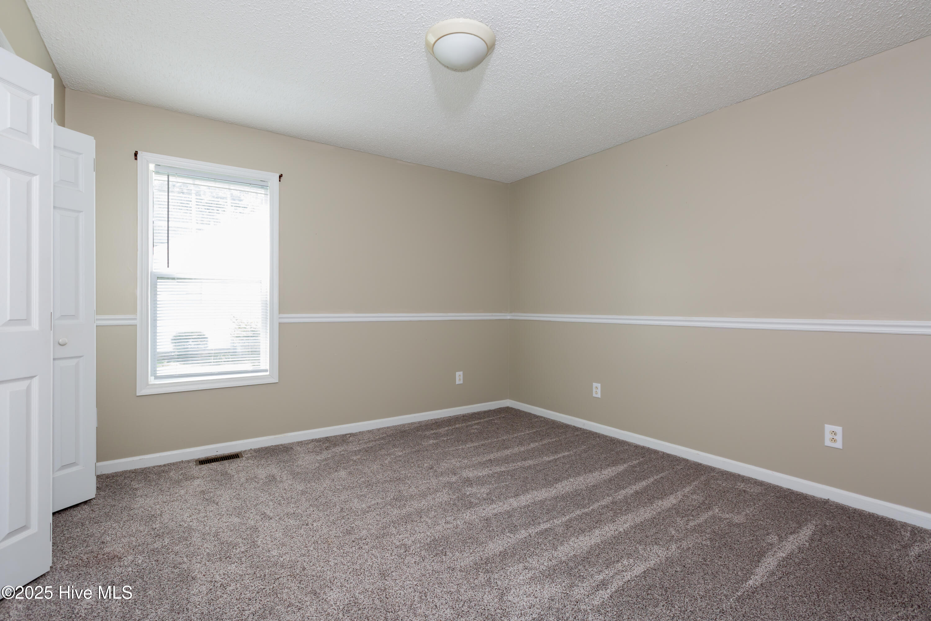 571 Deer Run Road New Bern, NC 28562 - Photo 10 of 25 Bedroom 2