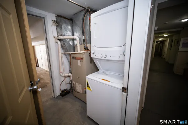 $2,000 | 3236 Madison Avenue, Unit 2, Bridgeport, CT 06606