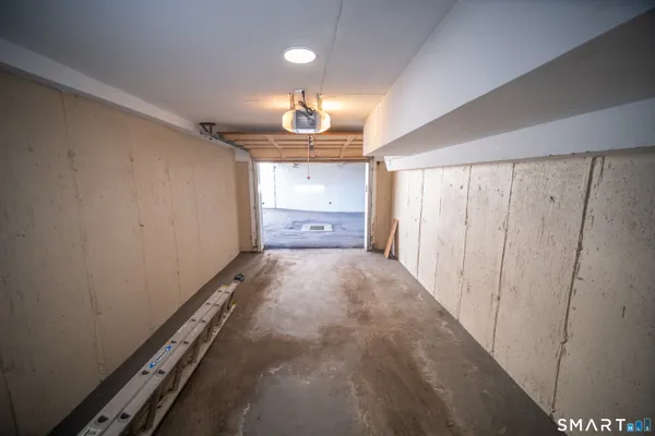 $2,000 | 3236 Madison Avenue, Unit 2, Bridgeport, CT 06606