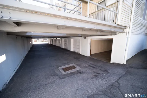 $2,000 | 3236 Madison Avenue, Unit 2, Bridgeport, CT 06606