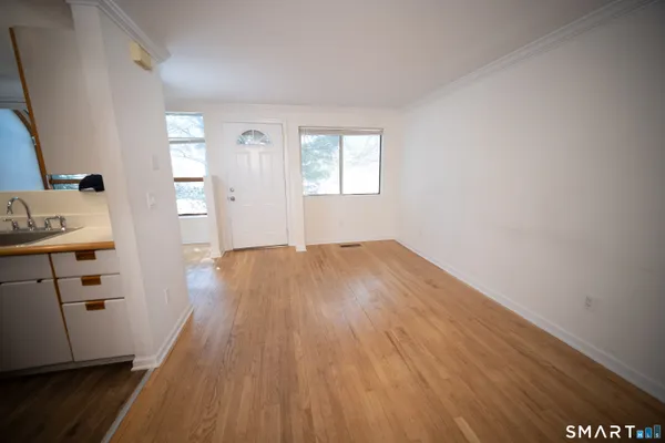 $2,000 | 3236 Madison Avenue, Unit 2, Bridgeport, CT 06606