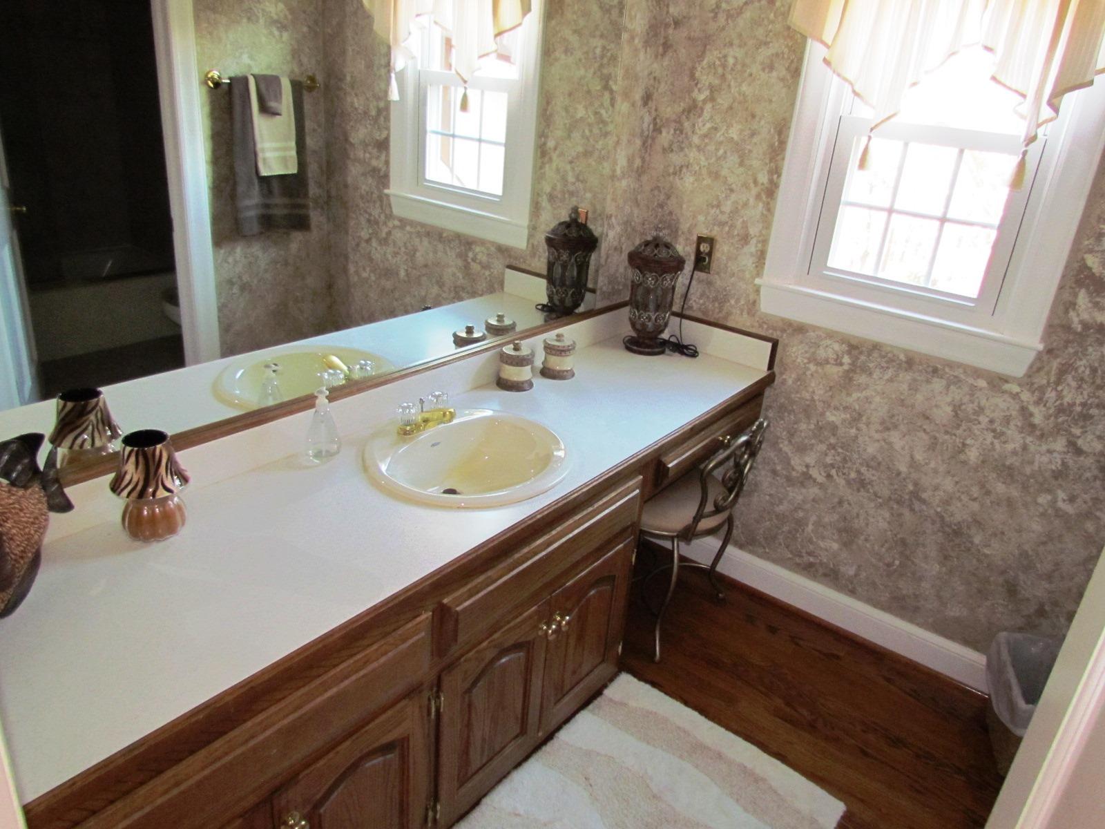 291 Robin Hood Road Bassett, VA 24055 - Photo 27 of 54 Bath Full #2