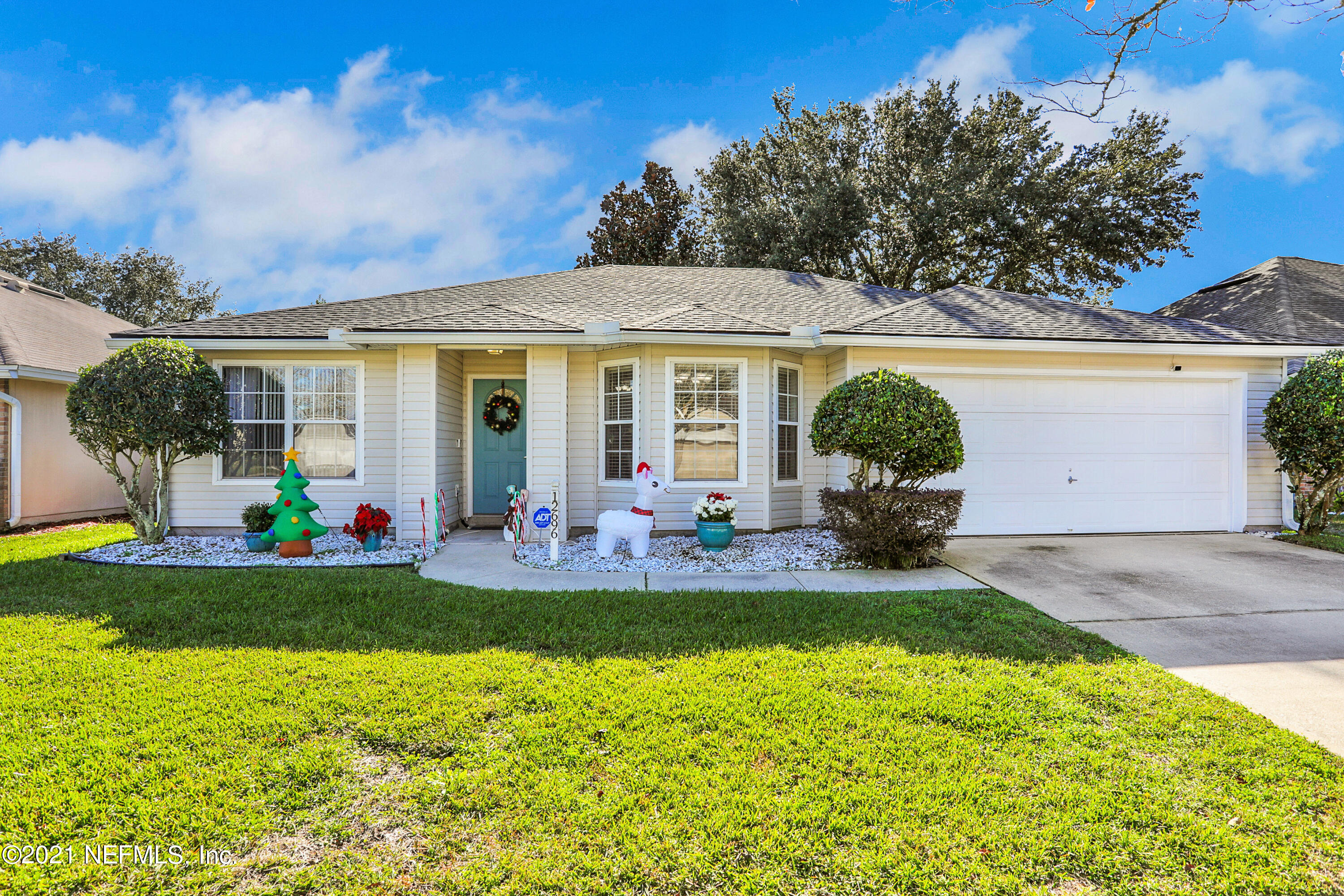 12696 Copper Springs Road Jacksonville, FL 32246 - Photo 2 of 36 297A7914