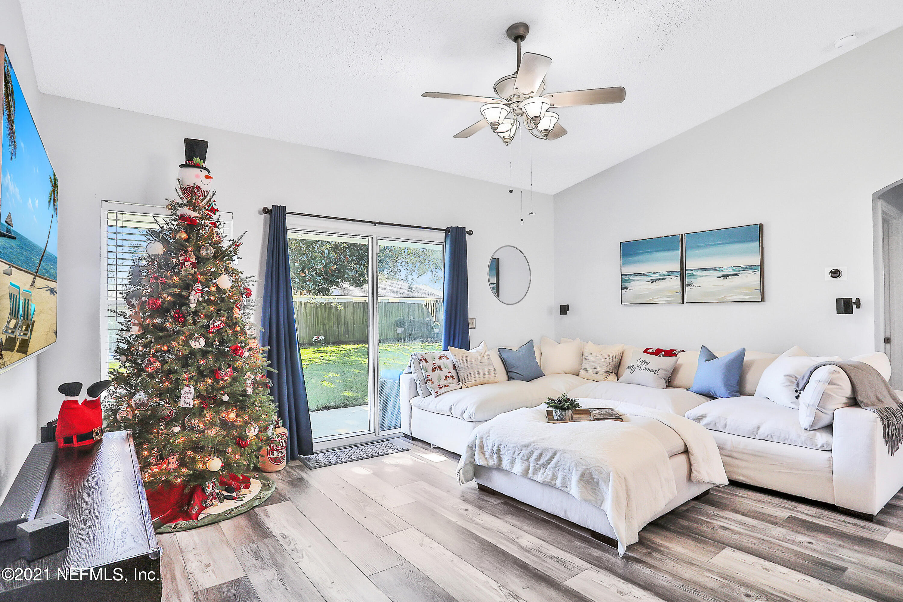 12696 Copper Springs Road Jacksonville, FL 32246 - Photo 10 of 36 297A7885