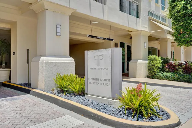 $7,800 | 99 Southeast Mizner Boulevard, Unit PH 40, Boca Raton, FL 33432