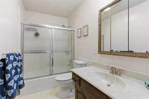 $265,000 | 8828 Laurel Avenue, Kansas City, MO 64138