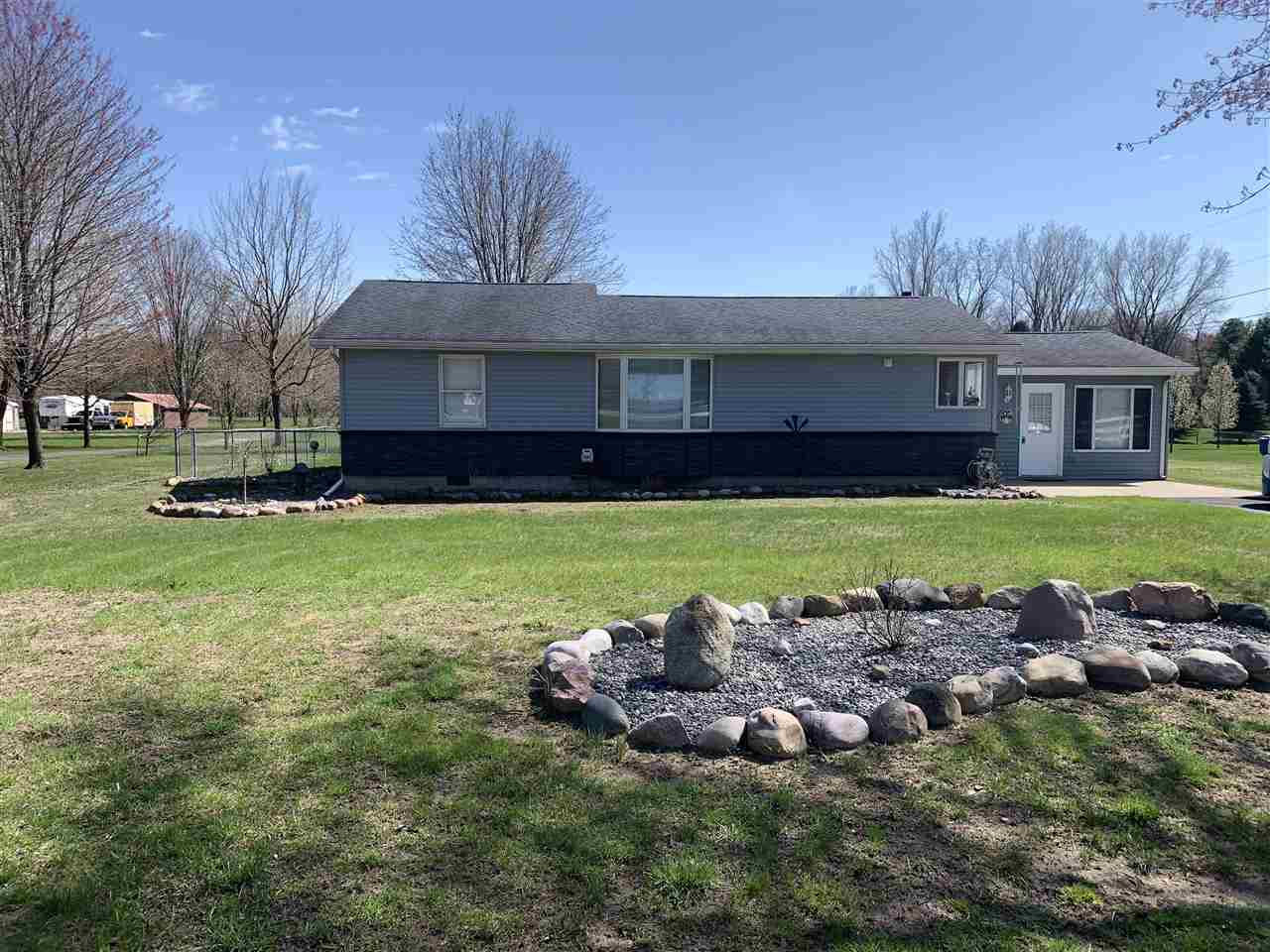 11431 Vienna Road Montrose, MI 48457 - Photo 1 of 63 50071121.JPG