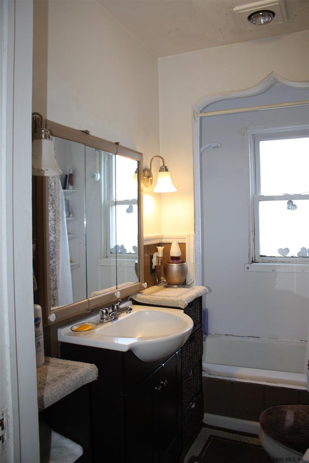 354 Princetown Road Rotterdam, NY 12306 - Photo 9 of 37 Photo 9