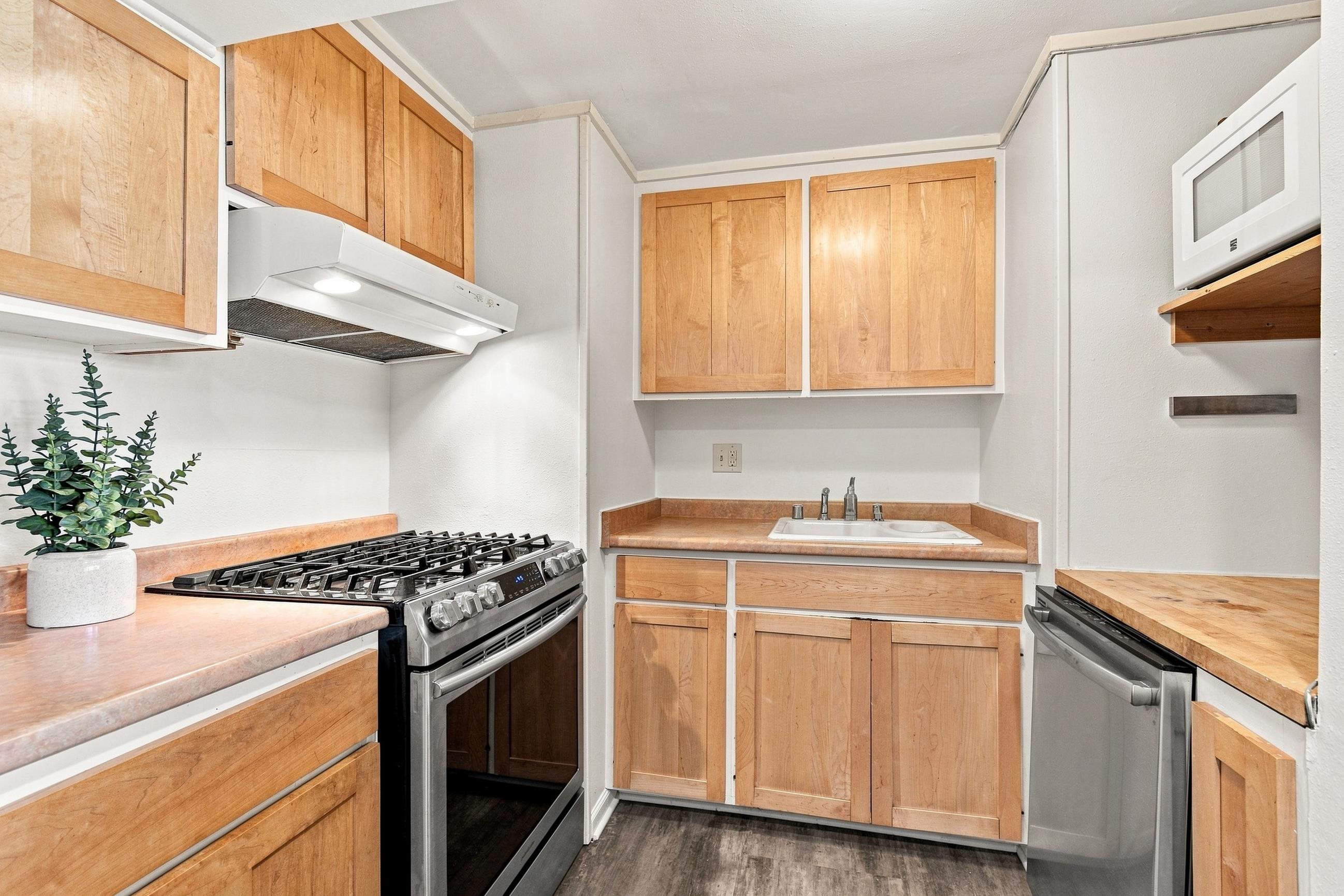 1211 Rutledge Street, Unit 5 Madison, WI 53703 - Photo 15 of 55 Gallery Image 15