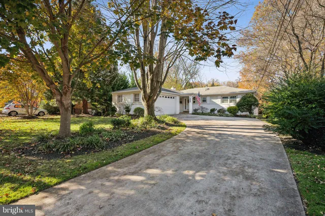 $1,375,000 | 6223 Loch Raven Drive, McLean, VA 22101