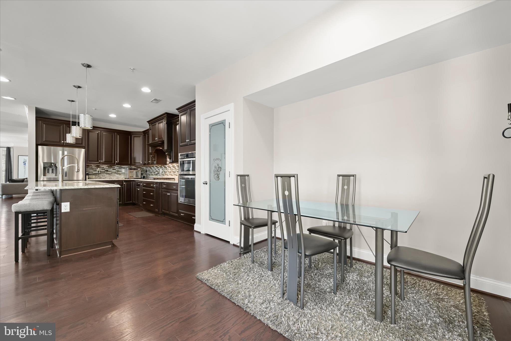 11295 Market Street Fulton, MD 20759 - Photo 28 of 62 Breakfast room & kitchen