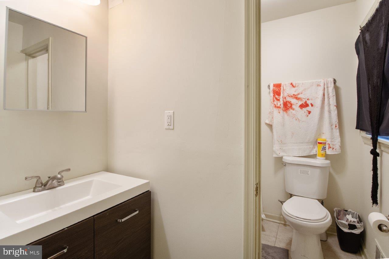 201 Deptford Road Glassboro, NJ 08028 - Photo 6 of 16 Bathroom 1st Floor