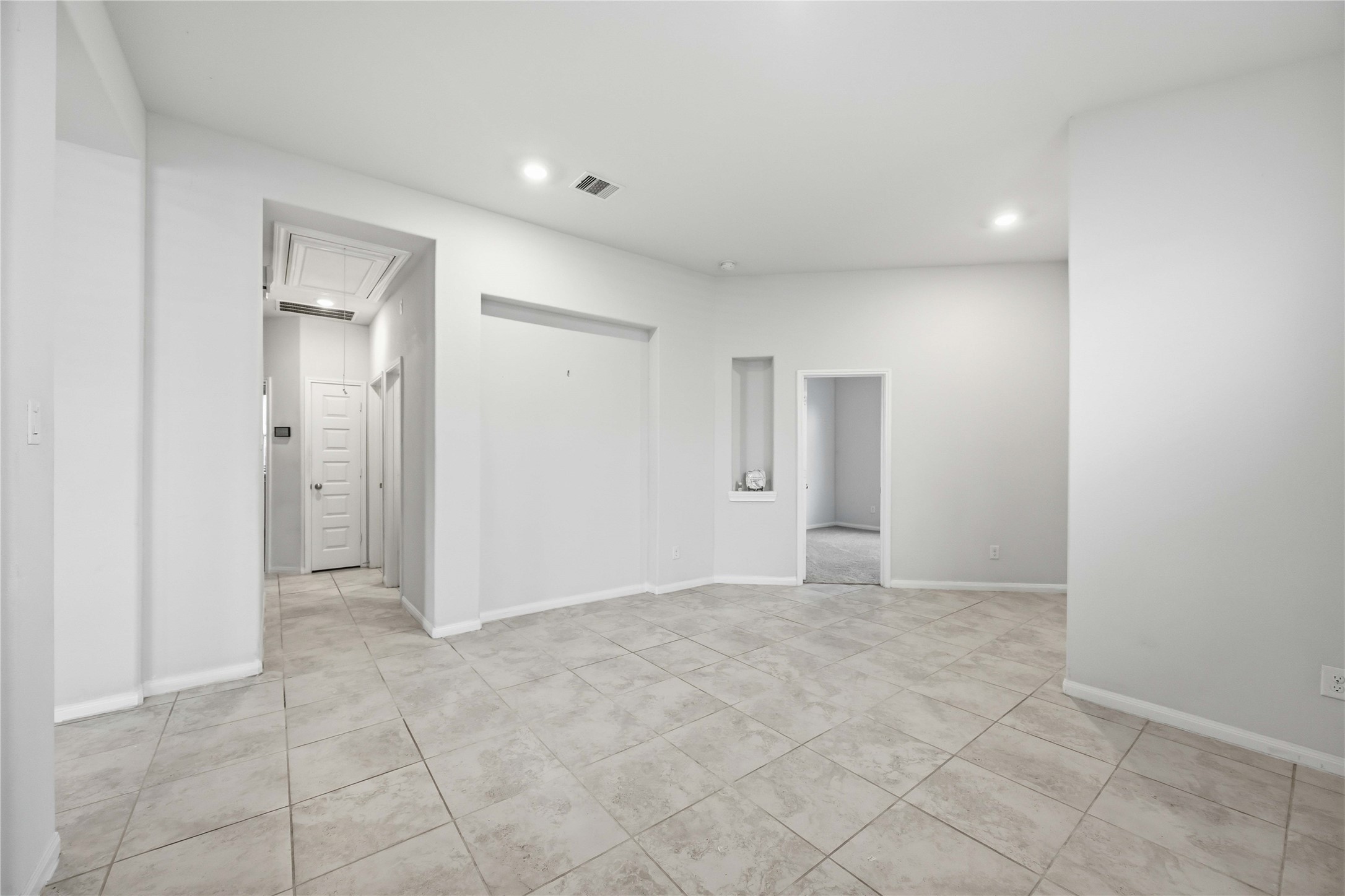 2425 Temple Crag Drive Rosharon, TX 77583 - Photo 17 of 32 Thoughtfully designed layout connects the secondary bedrooms while maintaining privacy from the primary suite.