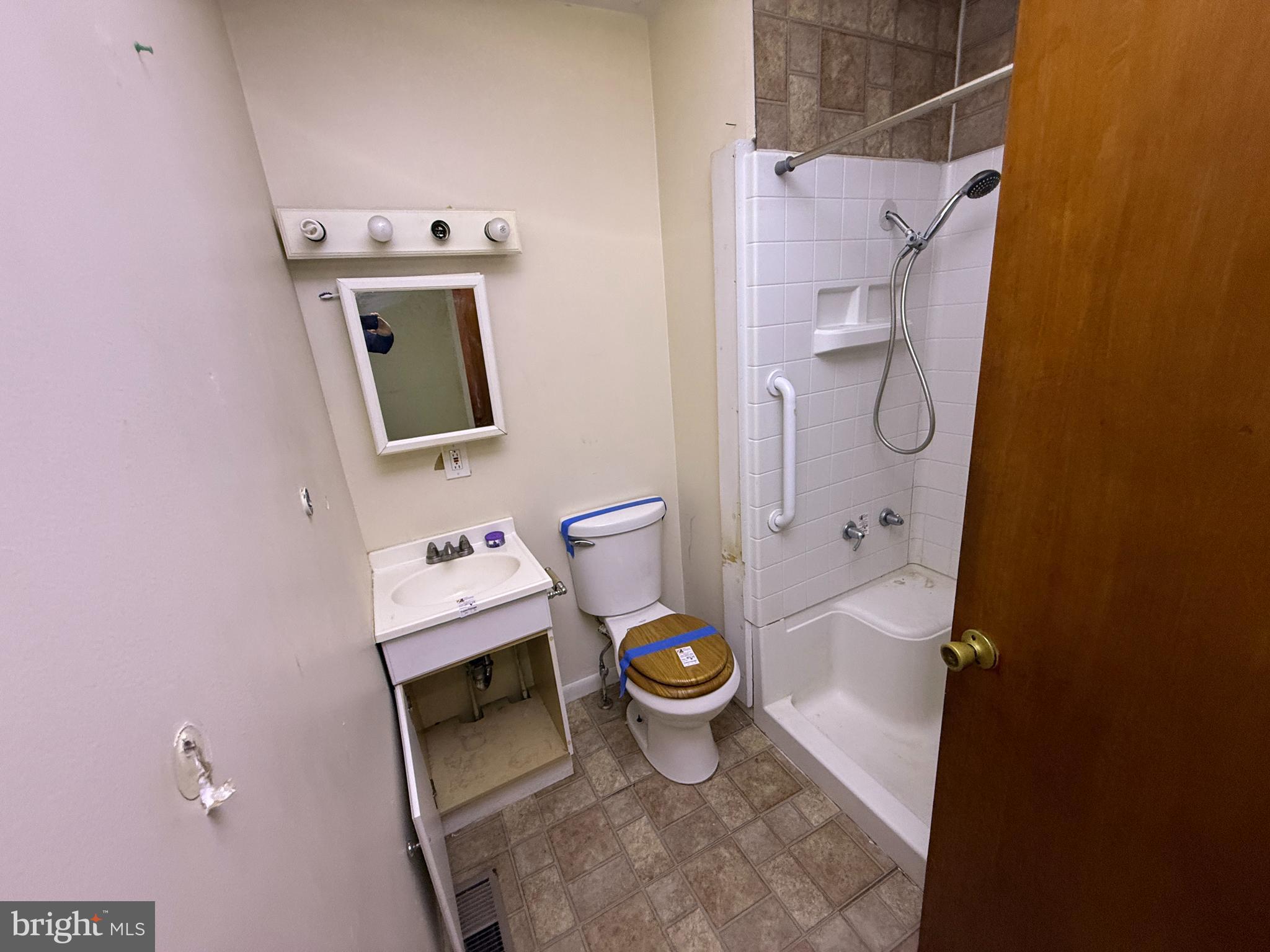 8537 Frederick Road Ellicott City, MD 21043 - Photo 7 of 14 Gallery Image 7