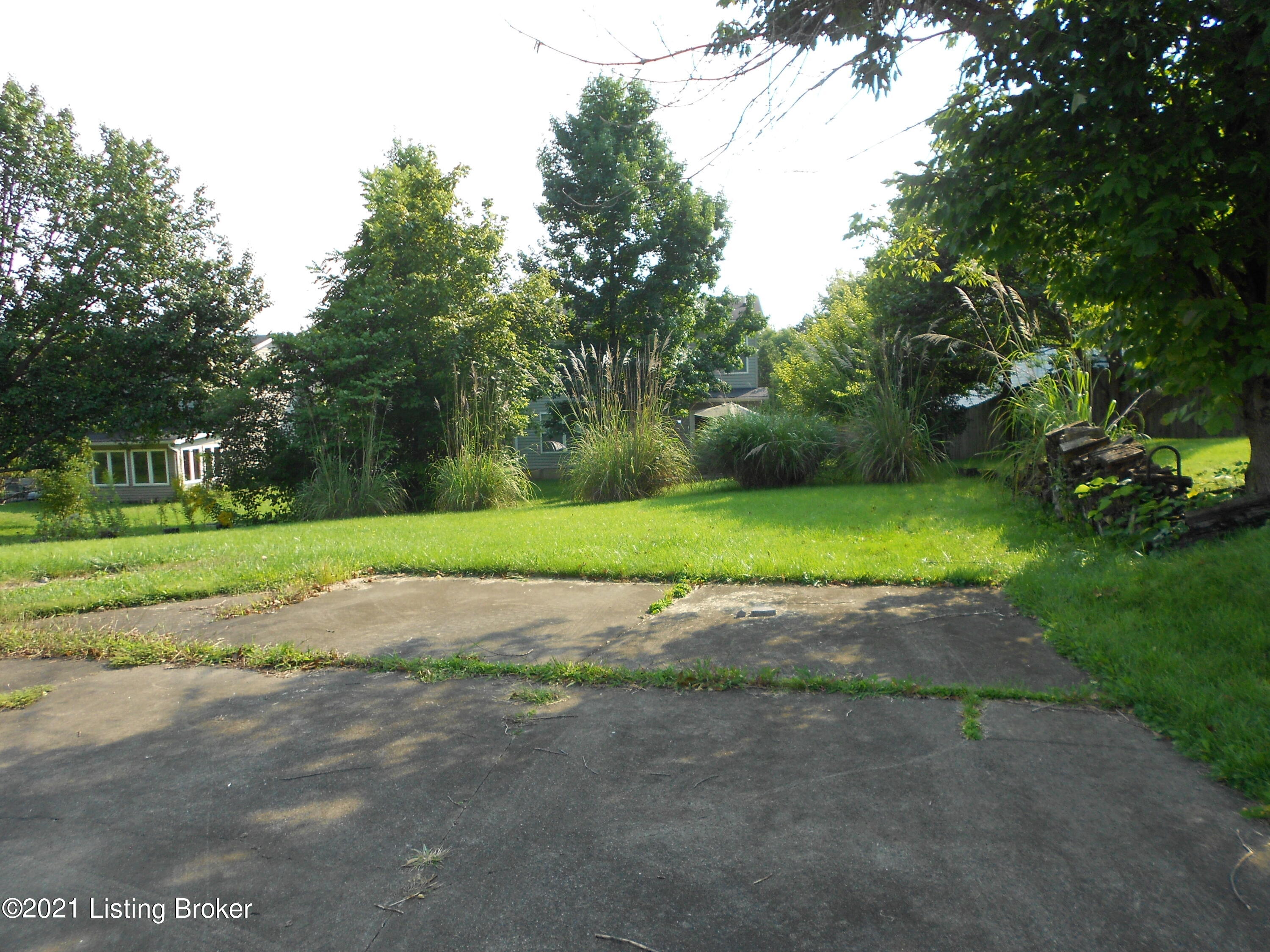 4405 Century Road Louisville, KY 40299 - Photo 22 of 22 DSCN0095