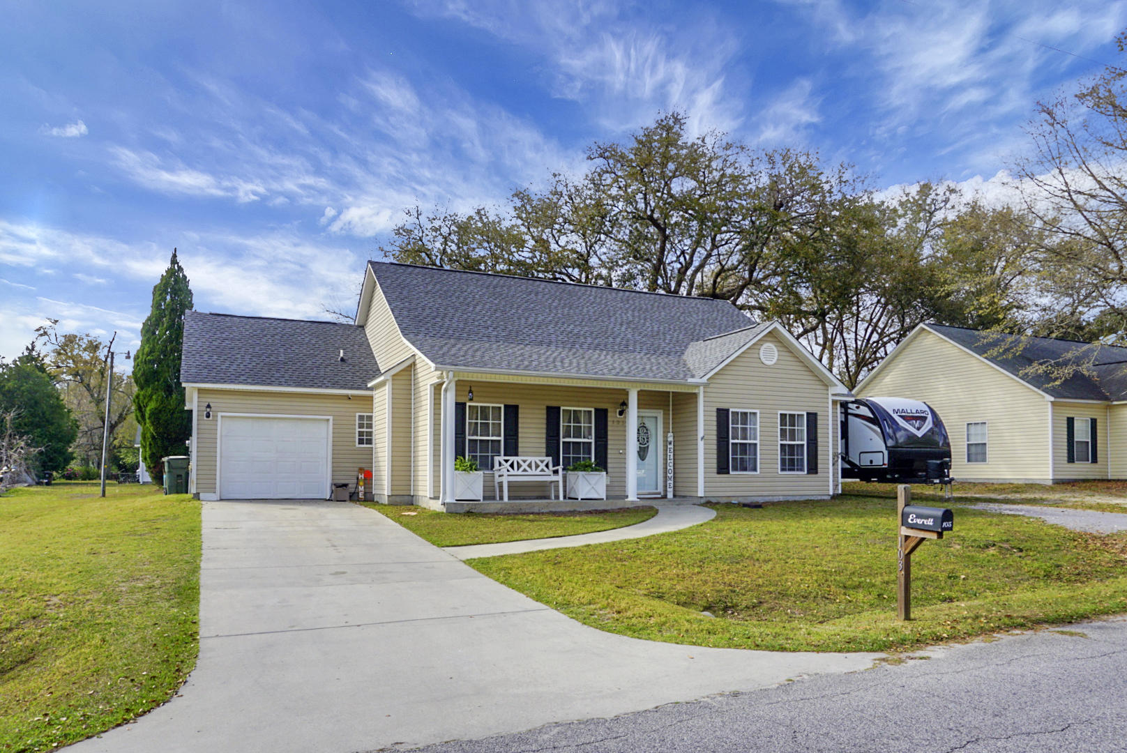 103 Whitesville Road Moncks Corner, SC 29461 - Photo 2 of 39 DSC05564